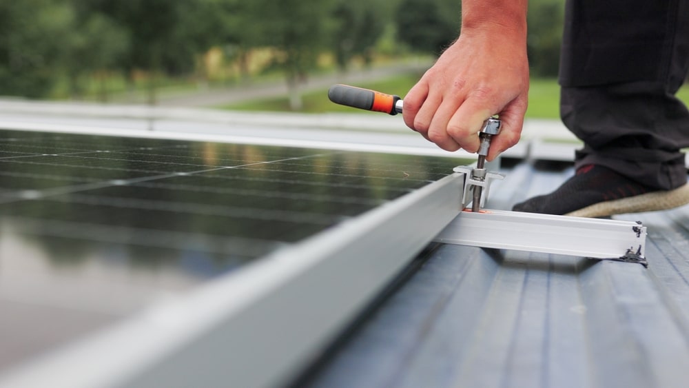découvrez tout ce qu'il faut savoir sur le raccordement solaire : étapes, réglementations, et conseils pratiques pour optimiser l'intégration de votre installation photovoltaïque au réseau électrique. transformez votre énergie solaire en une véritable source d'économie et de durabilité.
