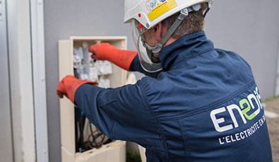 découvrez comment le rachat de votre électricité produite par panneaux photovoltaïques (pv) avec enedis peut vous permettre de valoriser vos investissements écologiques tout en contribuant à la transition énergétique. informez-vous sur les modalités et avantages du contrat de rachat d'électricité.