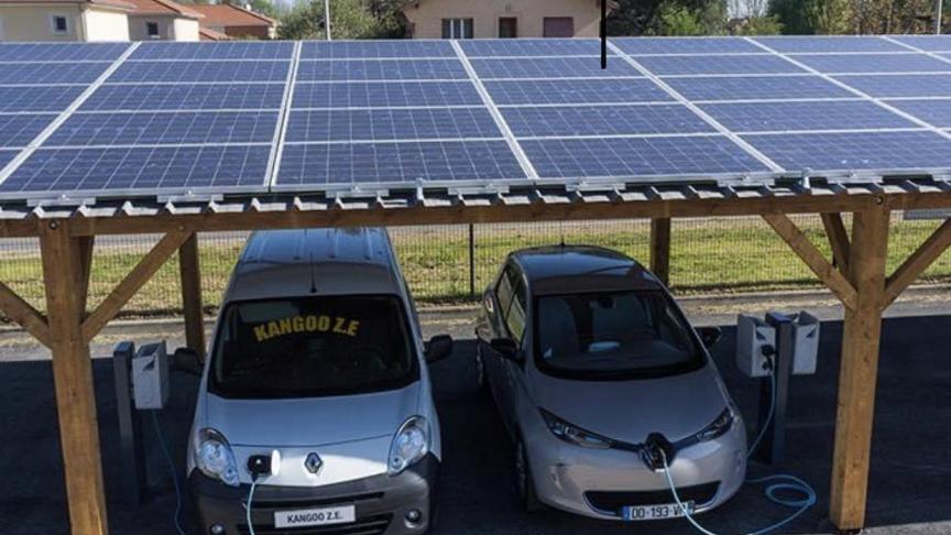 découvrez comment recharger votre véhicule grâce à l'énergie solaire. explorez les solutions écologiques et efficaces pour alimenter votre voiture électriquement tout en préservant l'environnement. adoptez une conduite durable avec les recharges solaires.