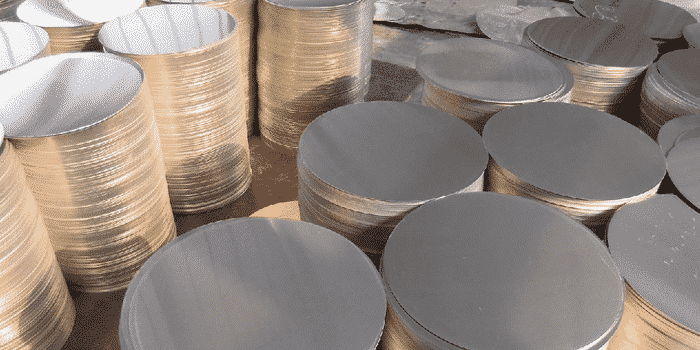 découvrez les avantages et le processus du recyclage de l'aluminium. apprenez comment ce matériau précieux peut être réutilisé pour réduire les déchets et préserver l'environnement. engagez-vous dans une démarche écoresponsable et participez à la transition vers une économie circulaire.