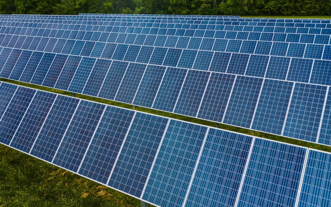 découvrez les réglementations en vigueur pour l'installation de panneaux photovoltaïques en nouvelle-aquitaine. informez-vous sur les normes, les aides financières et les démarches à suivre pour profiter de l'énergie solaire en toute conformité.
