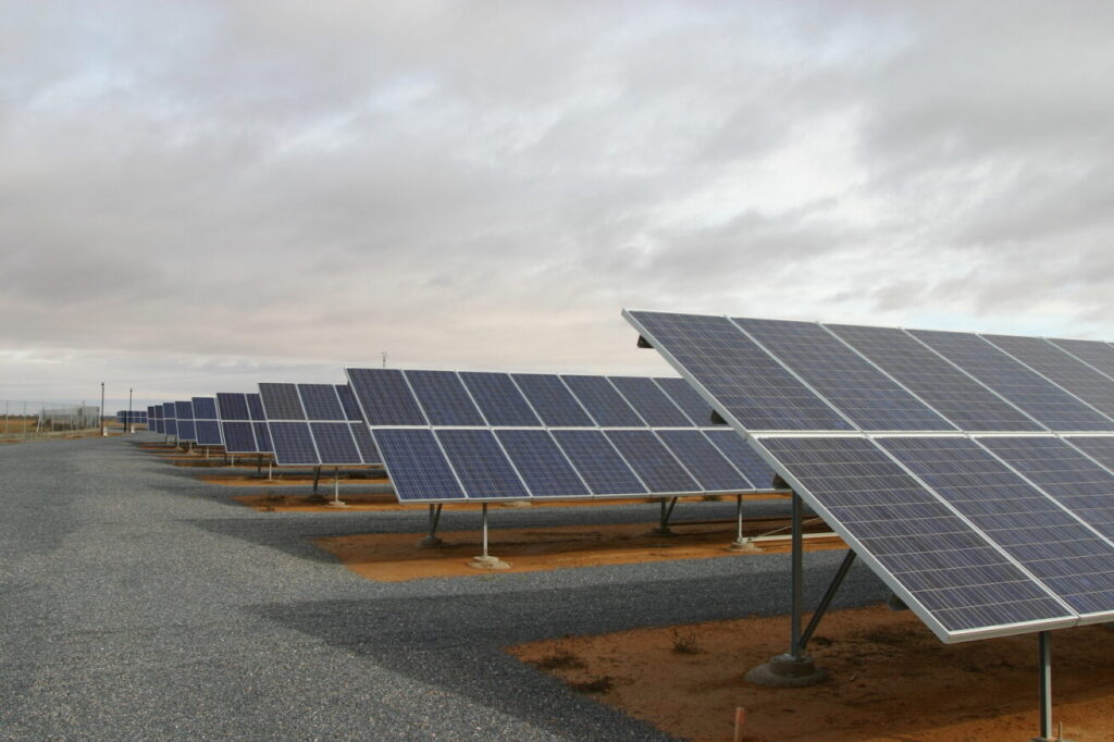 découvrez comment maximiser le rendement de votre ferme solaire grâce à des techniques innovantes et des solutions adaptées. optimisez votre production d'énergie renouvelable et réduisez vos coûts avec nos conseils d'experts.