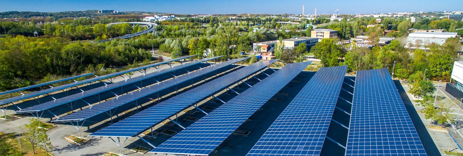 découvrez comment maximiser la rentabilité de votre ombrière photovoltaïque. explorez les avantages économiques, les subventions écologiques et les solutions innovantes pour optimiser votre investissement solaire tout en offrant de l'ombre et en réduisant vos coûts énergétiques.