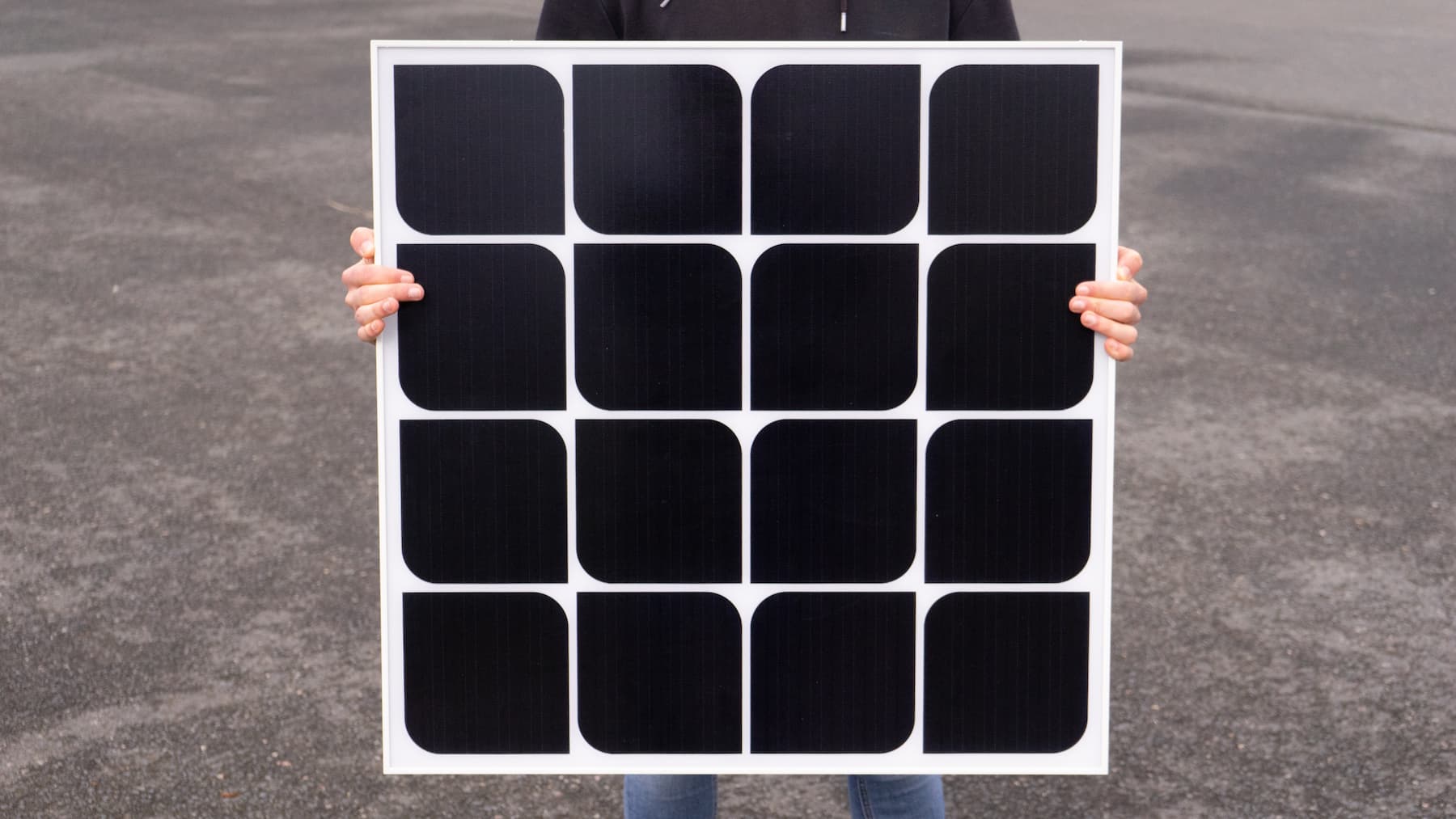 découvrez la rentabilité des panneaux solaires et comment leur installation peut vous faire économiser sur vos factures d'électricité tout en contribuant à la protection de l'environnement. informez-vous sur les avantages financiers et écologiques des énergies renouvelables.