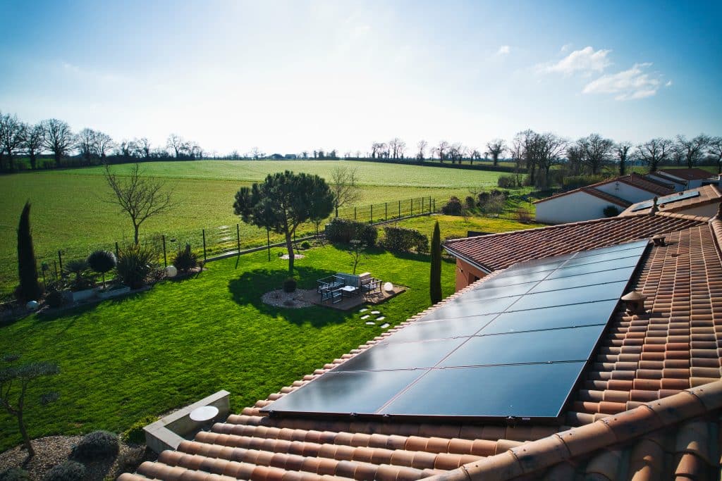 découvrez comment optimiser la rentabilité de vos panneaux solaires grâce à des conseils pratiques et des données sur le retour sur investissement. maximisez votre production d'énergie et réduisez vos factures d'électricité tout en préservant l'environnement.