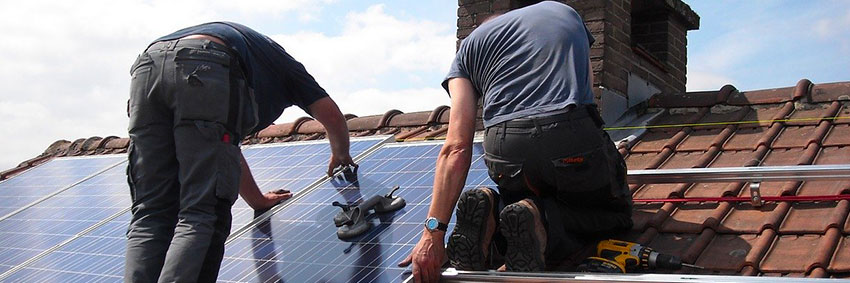 découvrez nos services de réparation d'onduleurs photovoltaïques, garantissant des performances optimales pour votre installation solaire. faites appel à des experts pour un diagnostic précis et une intervention rapide, afin de maximiser la production d'énergie renouvelable de votre système.