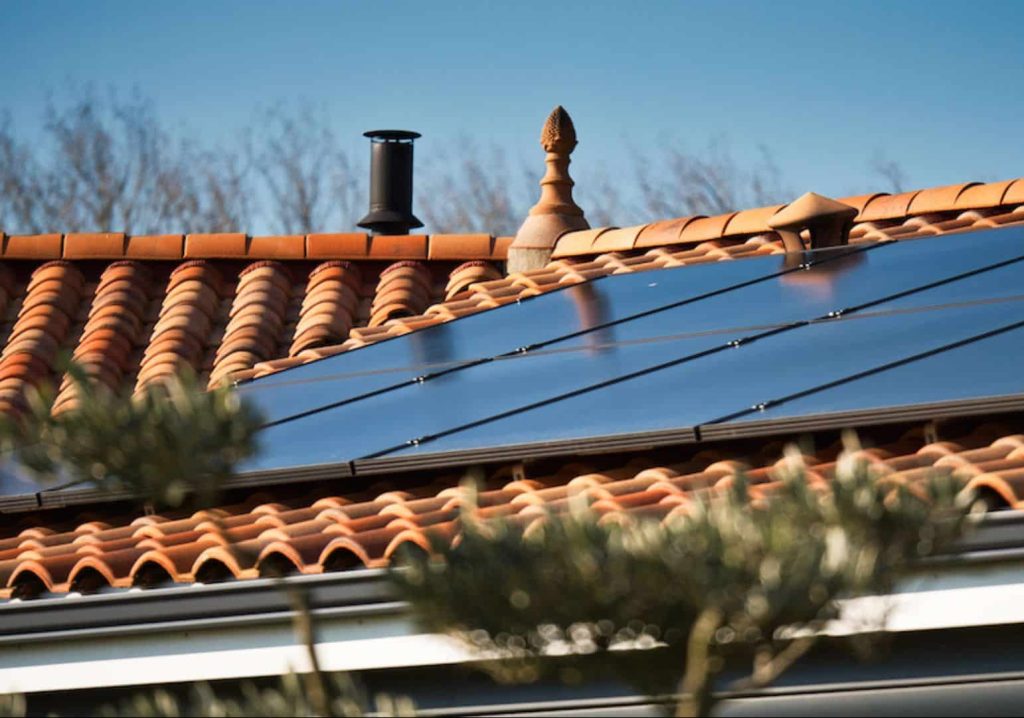 découvrez comment maximiser vos revenus grâce à la revente d'électricité solaire. apprenez les avantages économiques et les démarches à suivre pour tirer profit de votre installation photovoltaïque tout en contribuant à la transition énergétique.