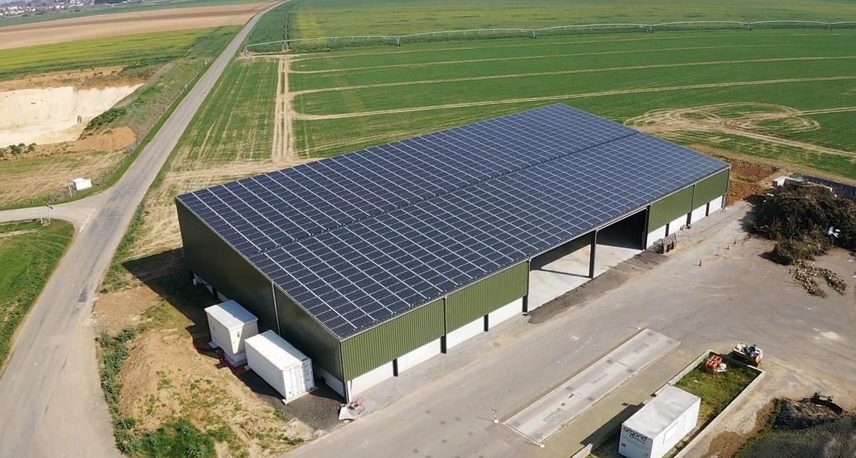 découvrez les avantages du solaire agricole pour optimiser votre production tout en réduisant vos coûts énergétiques. apprenez comment les solutions photovoltaïques peuvent transformer votre exploitation en une ferme durable et respectueuse de l'environnement.