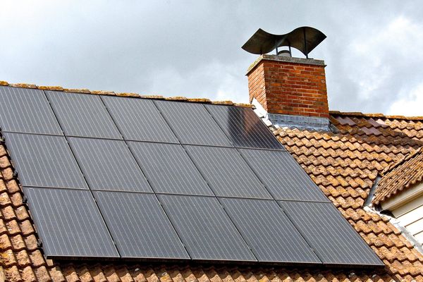 découvrez les solutions d'énergie solaire à rennes : panneaux photovoltaïques, installations écologiques et conseils d'experts pour réduire votre empreinte carbone et optimiser vos économies d'énergie.