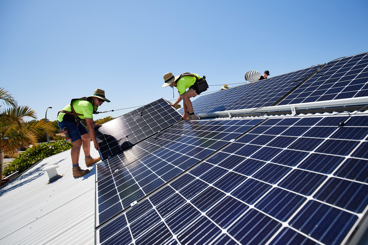 découvrez les avantages des toits solaires : une solution durable pour produire de l'énergie renouvelable tout en réduisant vos factures d'électricité. apprenez comment installer des panneaux solaires sur votre toiture et contribuer à un avenir plus vert.