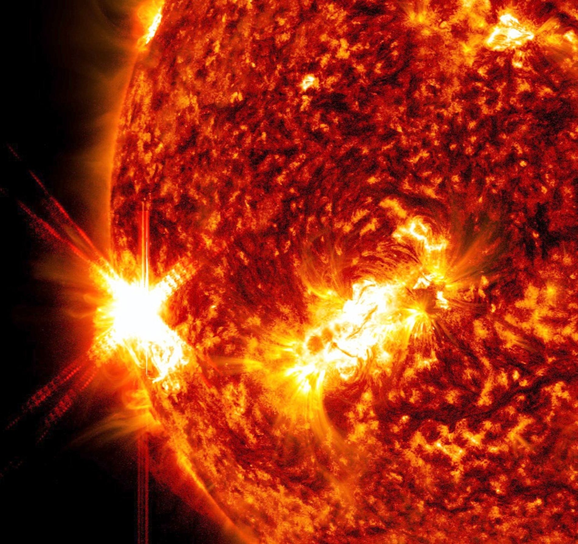 découvrez la magie du soleil : source de lumière, d'énergie et de vie. apprenez comment il influence notre quotidien, du rayonnement chaleureux aux bienfaits sur la santé. plongez dans l'univers fascinant de notre étoile, symbole de chaleur et de bonheur.