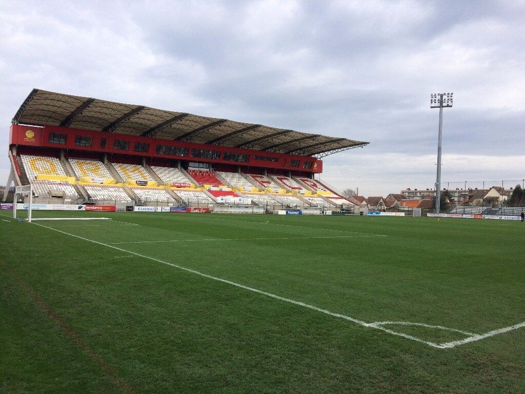 découvrez le stade de rouen, un lieu emblématique du sport normand, qui accueille des événements sportifs captivants et des concerts inoubliables. plongez dans l'ambiance dynamique de ce stade moderne et profitez de moments mémorables en famille ou entre amis.