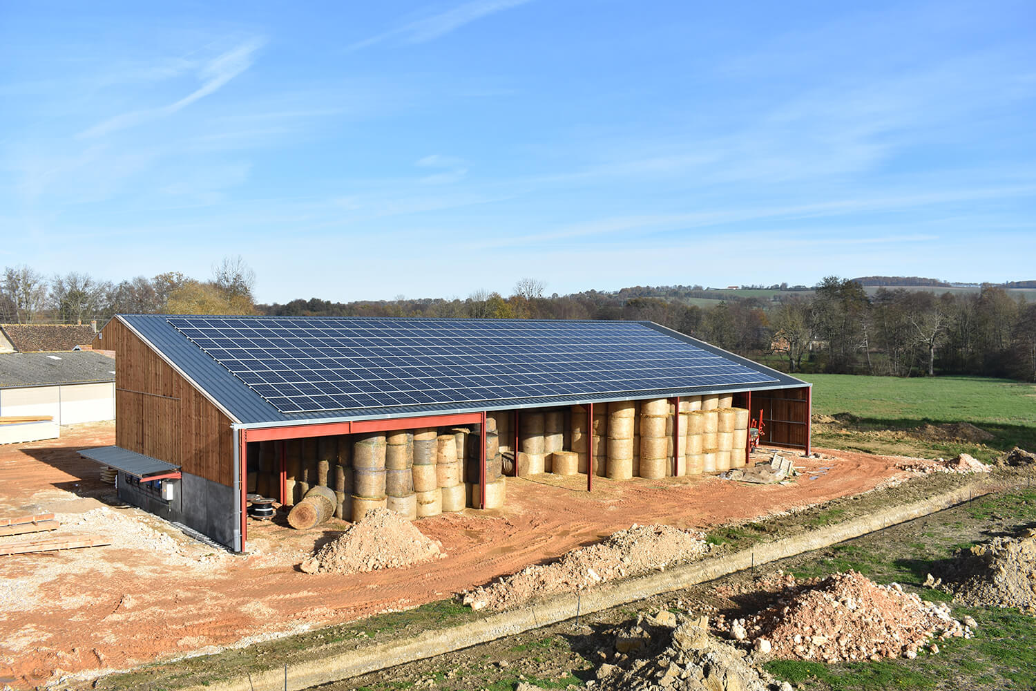 découvrez nos solutions optimales de stockage pour bâtiments agricoles, conçues pour maximiser l'espace et protéger vos récoltes dans des conditions idéales. améliorez l'efficacité de votre exploitation avec des infrastructures adaptées à vos besoins.