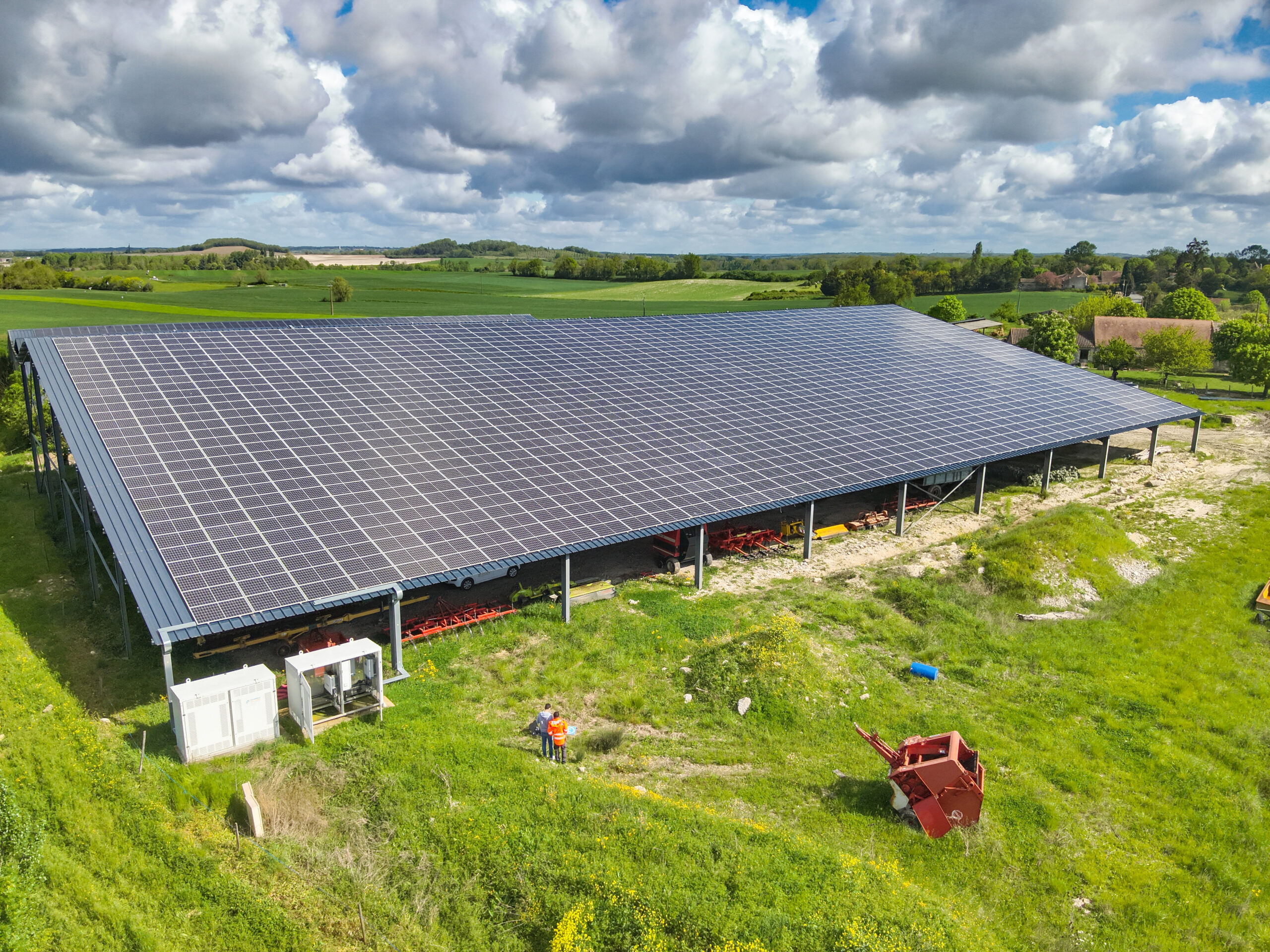 découvrez les solutions de stockage photovoltaïque pour optimiser votre production d'énergie solaire. assurez une autonomie énergétique et réduisez votre facture d'électricité grâce à des systèmes innovants et performants. informez-vous sur les avantages, les technologies et les choix adaptés à vos besoins.