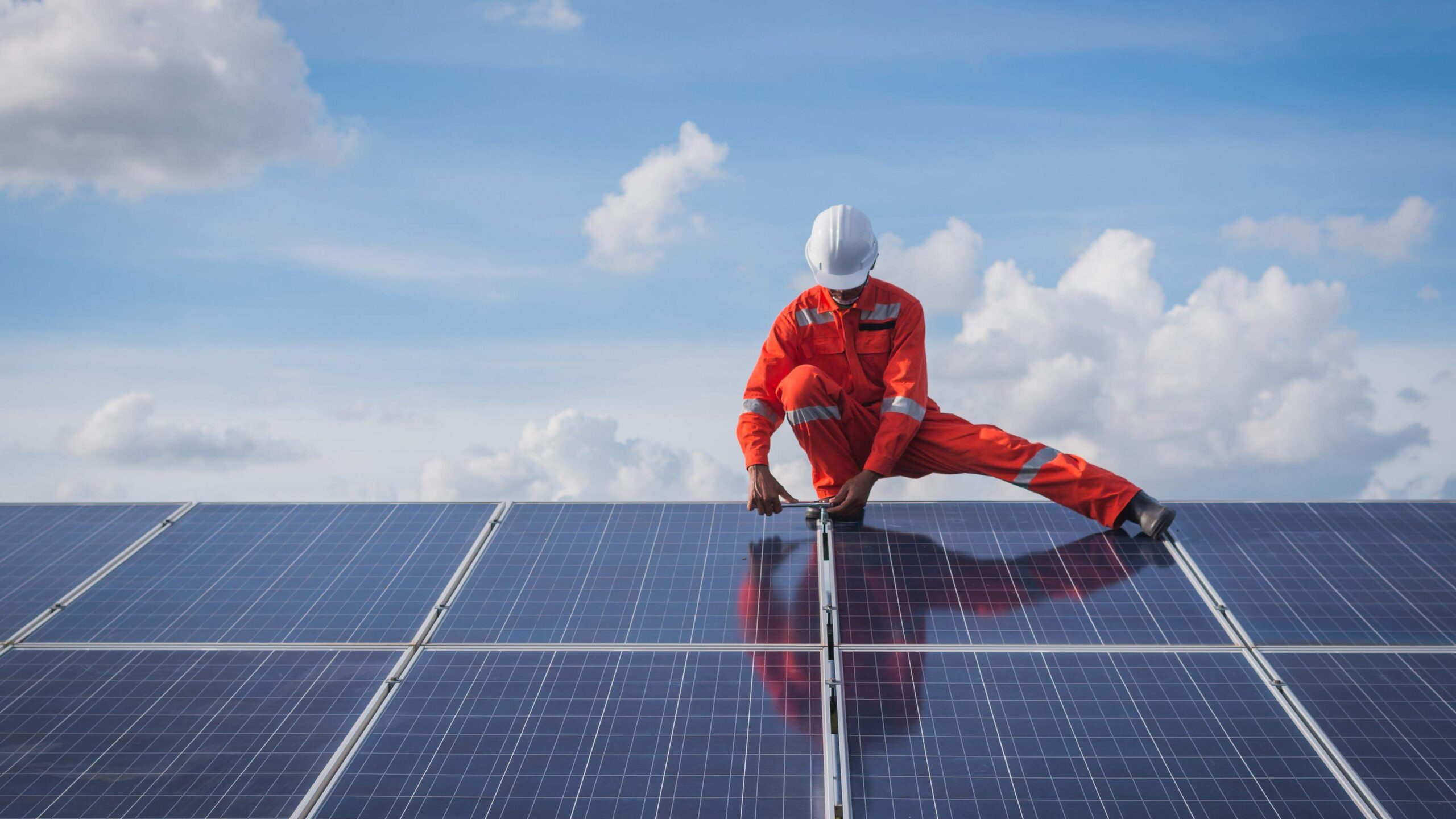 découvrez comment bénéficier des subventions solaires pour financer vos projets d'énergie renouvelable. profitez de l'aide gouvernementale pour l'installation de panneaux photovoltaïques et réduisez vos coûts énergétiques tout en contribuant à la transition écologique.