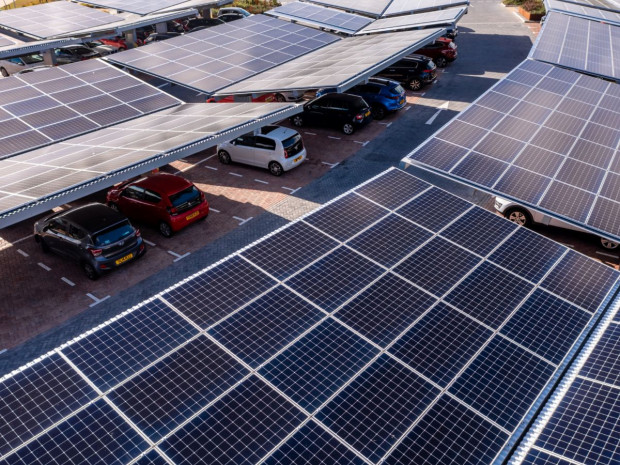 découvrez les opportunités de la subvention solaire 2025 pour financer vos projets d'énergie renouvelable. profitez des aides gouvernementales pour intégrer des panneaux solaires chez vous et réduire vos factures d'énergie tout en préservant l'environnement.