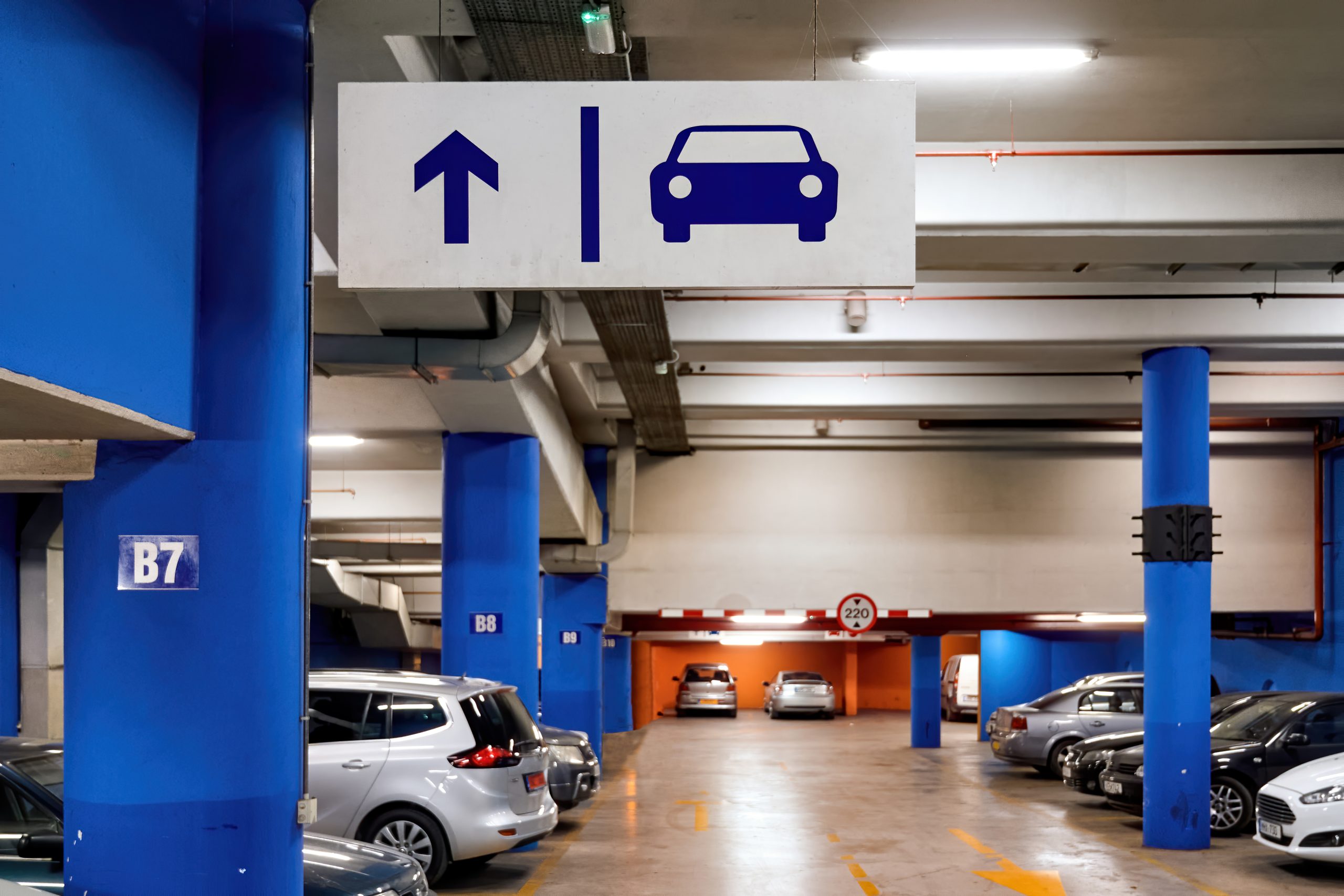 découvrez tout ce qu'il faut savoir sur la superficie des parkings en mètres carrés. optimisez votre espace de stationnement grâce à nos conseils et astuces pour mieux comprendre les dimensions des parkings.
