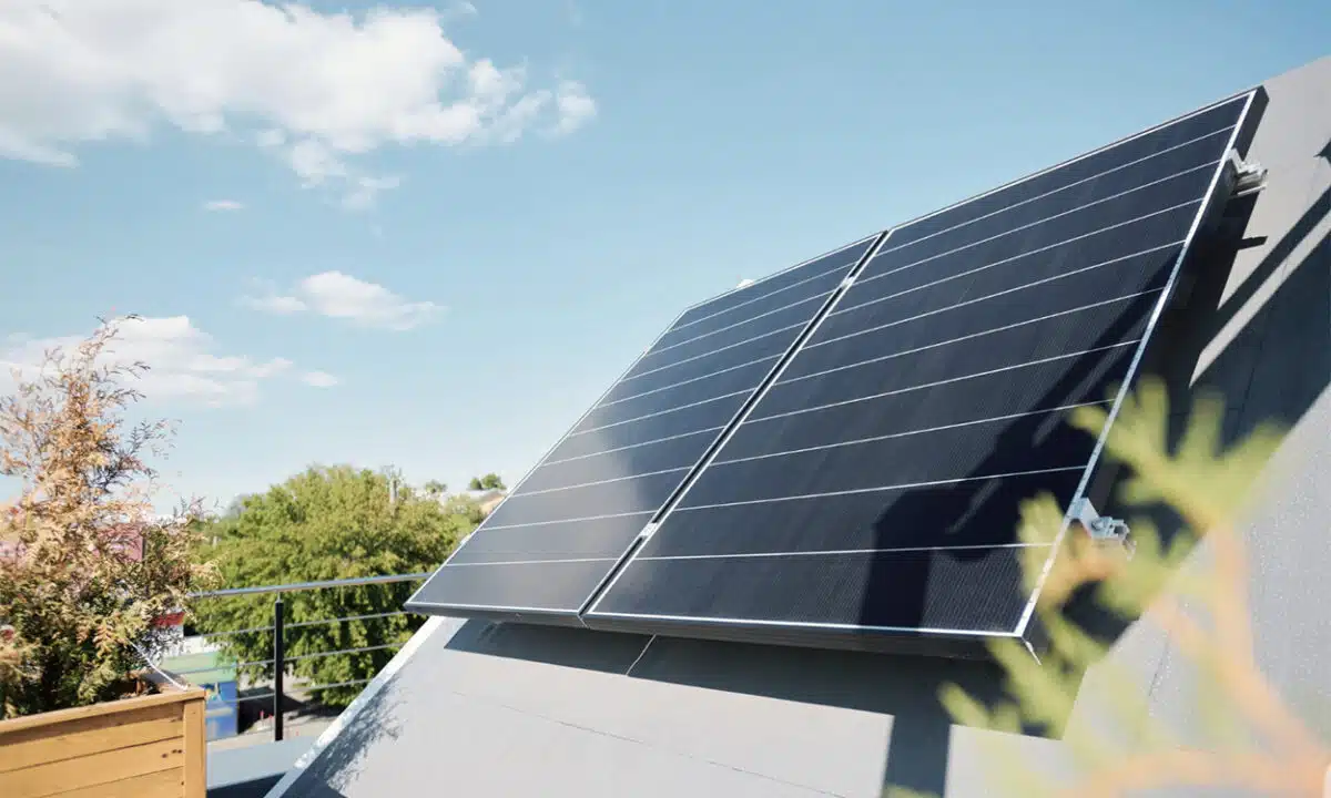 découvrez la surface idéale pour un panneau solaire de 6 kw, optimisez votre espace et maximisez votre production d'énergie. informez-vous sur les dimensions, l'installation et les avantages de cette solution écologique.