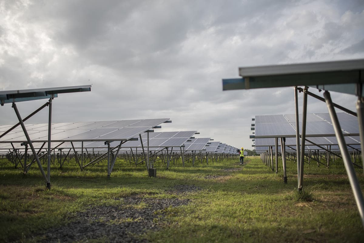 découvrez comment les terres agricoles peuvent être transformées en sites photovoltaïques durables, alliant production d'énergie renouvelable et préservation des sols. explorez les avantages écologiques et économiques de cette pratique innovante pour un avenir énergétique responsable.