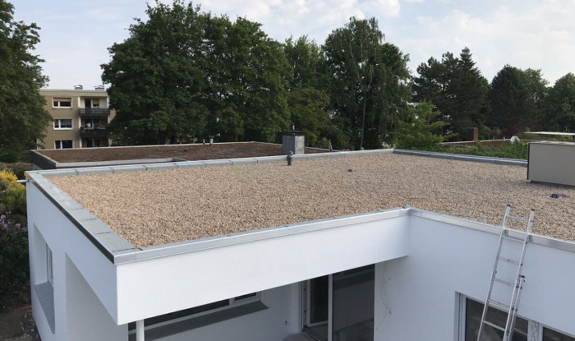 découvrez tout ce que vous devez savoir sur les toits plats : leurs avantages, les matériaux disponibles, leur entretien, et comment ils peuvent valoriser votre habitation. optez pour une solution esthétique et moderne pour votre maison.