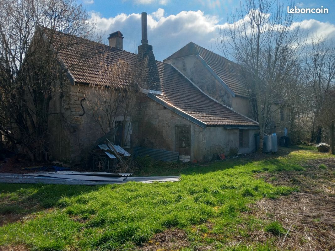 découvrez notre service de toiture sur une superficie de 90m2, offrant des matériaux de qualité et une expertise professionnelle pour garantir l'étanchéité et la durabilité de votre toit. contactez-nous pour un devis personnalisé !