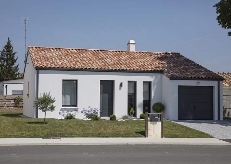 découvrez tout sur la toiture en france : les types de matériaux, les tendances actuelles, les conseils d'entretien et les meilleures pratiques pour garantir la durabilité et l'esthétique de votre toit.