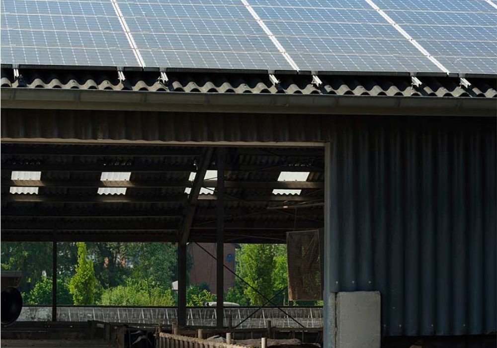 découvrez les avantages des toitures photovoltaïques : une solution écologique et économique pour produire votre propre électricité. transformez votre toit en source d'énergie durable et contribuez à la transition énergétique tout en réduisant votre facture d'électricité.