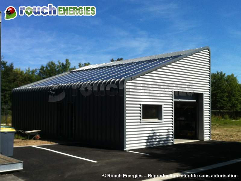 découvrez les avantages des systèmes de toiture photovoltaïque industrielle. optimisez votre consommation énergétique tout en contribuant à la transition écologique. explorez nos solutions sur mesure pour réduire vos coûts tout en respectant l'environnement.