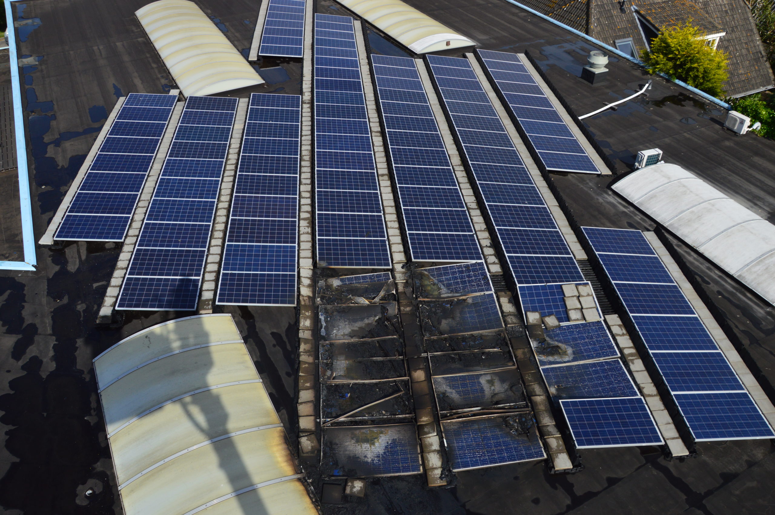 découvrez les avantages des toitures photovoltaïques industrielles pour optimiser l'énergie de votre entreprise. profitez d'une solution durable et économique, tout en contribuant à la transition énergétique.