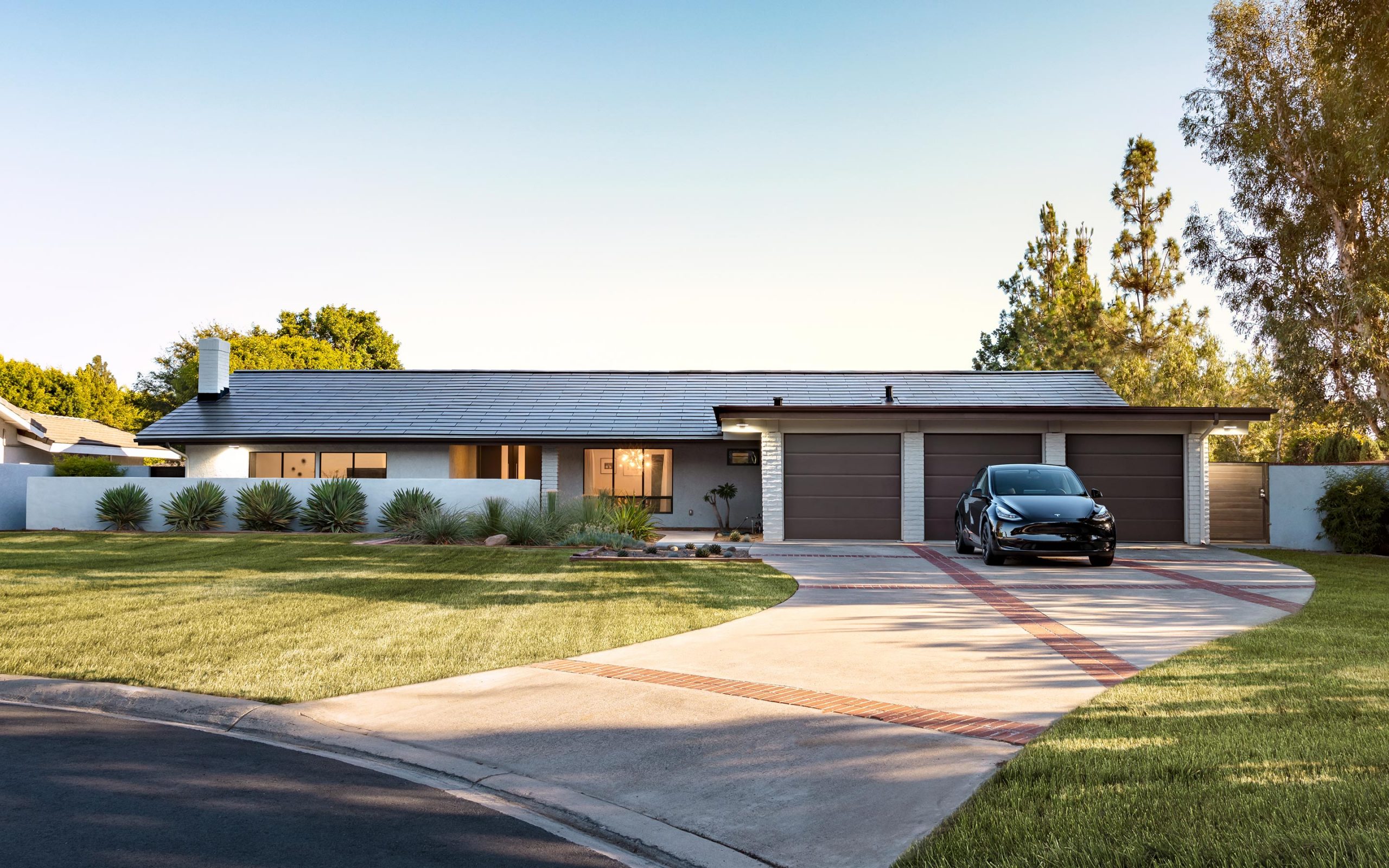 découvrez la toiture solaire tesla, une solution innovante et esthétique pour produire de l'énergie propre tout en modernisant votre habitat. profitez d'une alternative durable et performante pour réduire votre facture d'électricité.