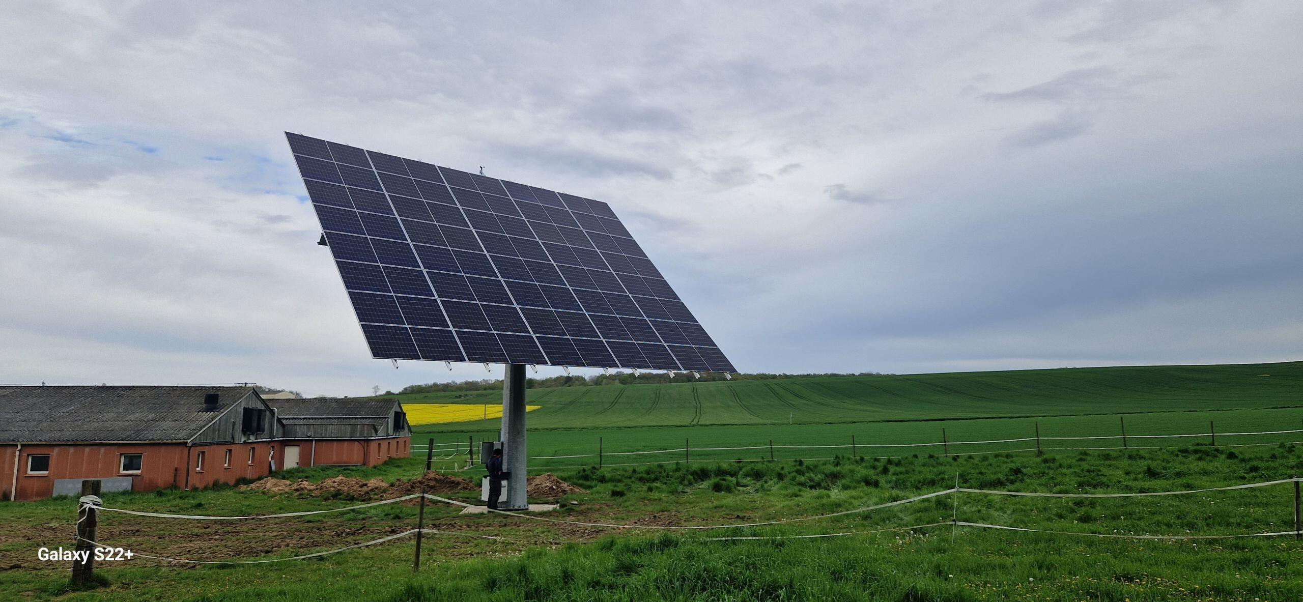 découvrez notre tracker solaire, une solution innovante pour maximiser la production d'énergie photovoltaïque. optimisez l'orientation de vos panneaux solaires grâce à cette technologie intelligente qui suit la course du soleil, améliorant ainsi l'efficacité énergétique de votre installation. profitez d'économies d'énergie et d'une empreinte carbone réduite!