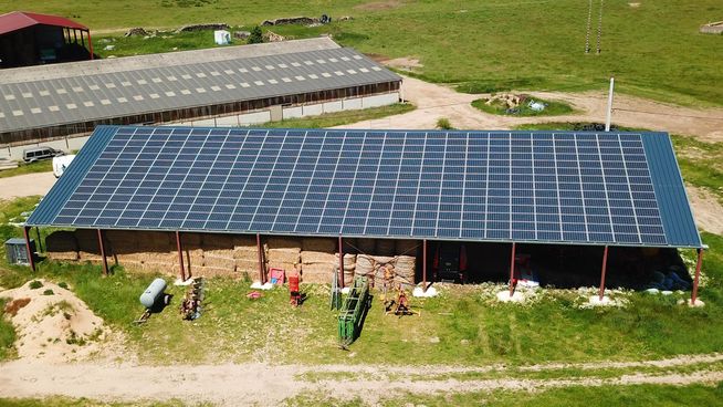 découvrez le triangle photovoltaïque, une solution innovante pour optimiser la production d'énergie solaire. explorez ses avantages, son design unique et son efficacité pour transformer la lumière du soleil en électricité renouvelable.