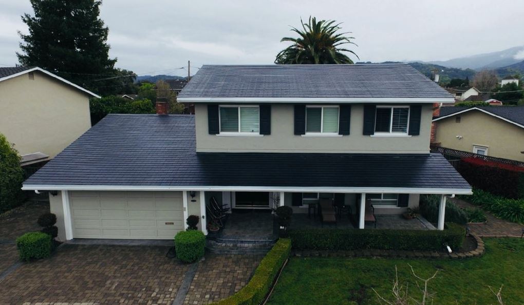 découvrez la tuile solaire tesla : une solution innovante et esthétique pour produire de l'énergie solaire tout en préservant l'élégance de votre toiture. transformez votre maison en une centrale énergétique durable avec un design moderne et performant.