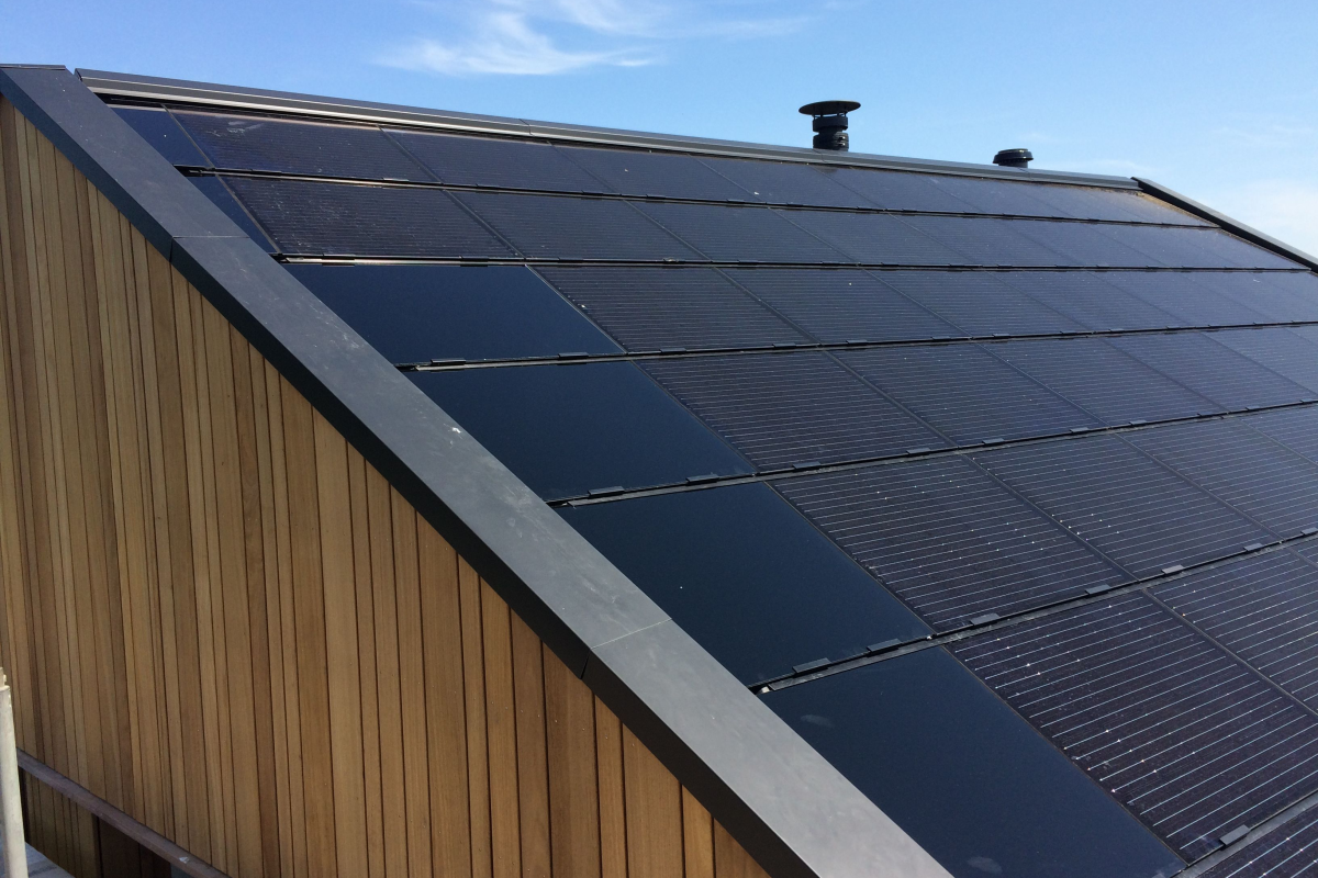découvrez la tuile tesla, une solution innovante et esthétique qui protège votre maison tout en produisant de l'énergie solaire. transformez votre toit en source d'énergie renouvelable avec style.