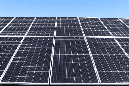 découvrez les différents types de panneaux solaires disponibles sur le marché, leurs caractéristiques, avantages et applications. choisissez la solution la plus adaptée à vos besoins énergétiques et contribuez à la transition énergétique en optant pour une source d'énergie renouvelable et durable.