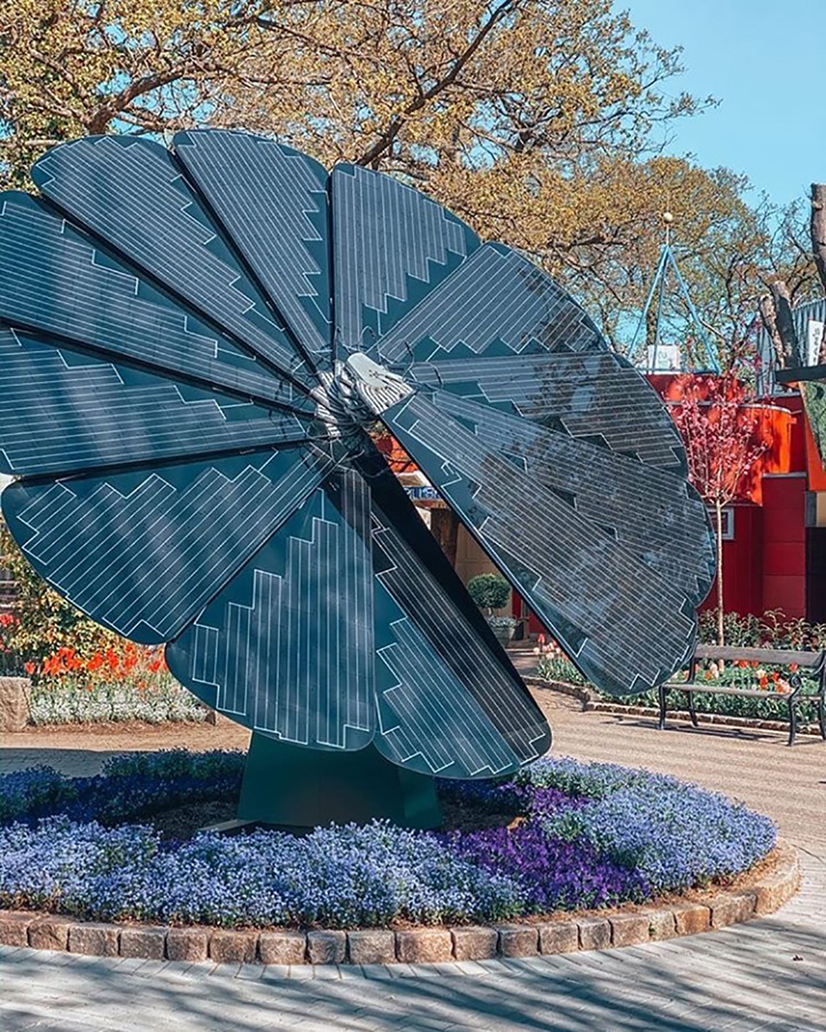 découvrez notre arbre solaire, une solution innovante et écologique qui transforme l'énergie solaire en électricité. idéal pour les parcs, jardins et espaces publics. économisez de l'énergie tout en embellissant votre environnement !
