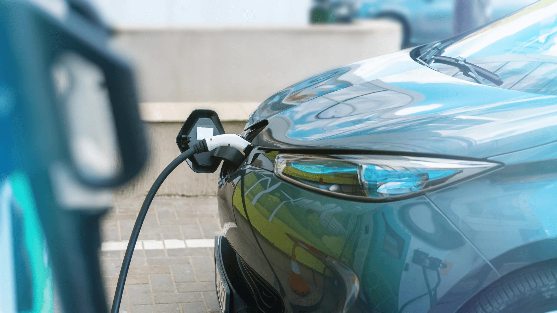 découvrez tout sur l'autonomie électrique : des solutions innovantes pour une consommation d'énergie durable, des conseils pour maximiser l'efficacité de vos dispositifs, et les tendances du marché. engagez-vous pour un avenir plus vert et informez-vous sur les technologies qui transforment notre manière d'utiliser l'électricité.