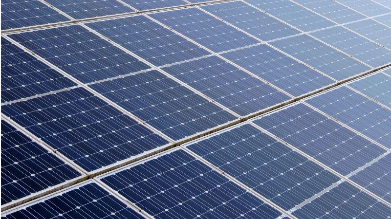 découvrez les nombreux avantages de l'énergie solaire : économie sur les factures d'électricité, réduction de l'empreinte carbone, contribution à la transition énergétique, et autonomie énergétique. adoptez une solution durable et respectueuse de l'environnement !