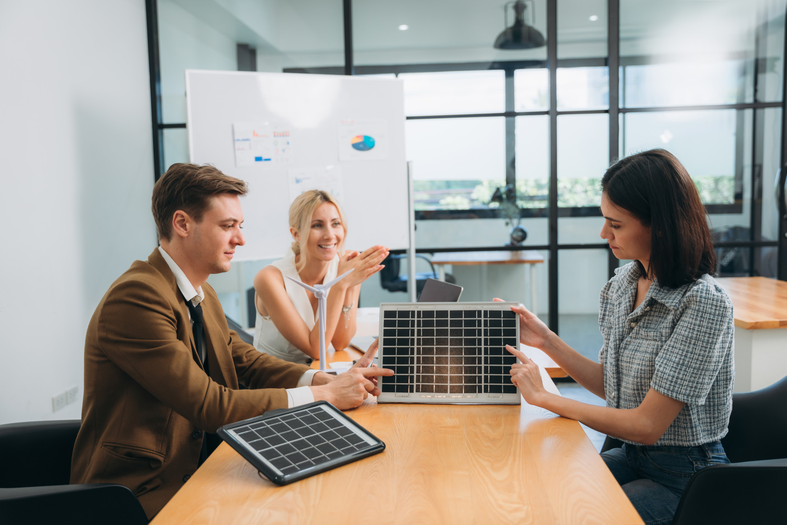 découvrez comment choisir le panneau photovoltaïque idéal pour vos besoins énergétiques. notre guide vous aide à comparer les différents types, technologies et critères essentiels pour maximiser votre production d'énergie solaire.