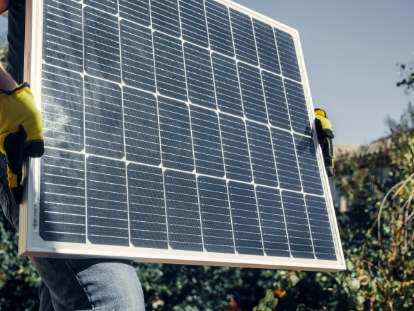 découvrez tout ce qu'il faut savoir sur les dimensions des panneaux solaires : types, tailles standards et leurs impacts sur l'installation et la production d'énergie. obtenez des conseils pour choisir les panneaux solaires adaptés à vos besoins.