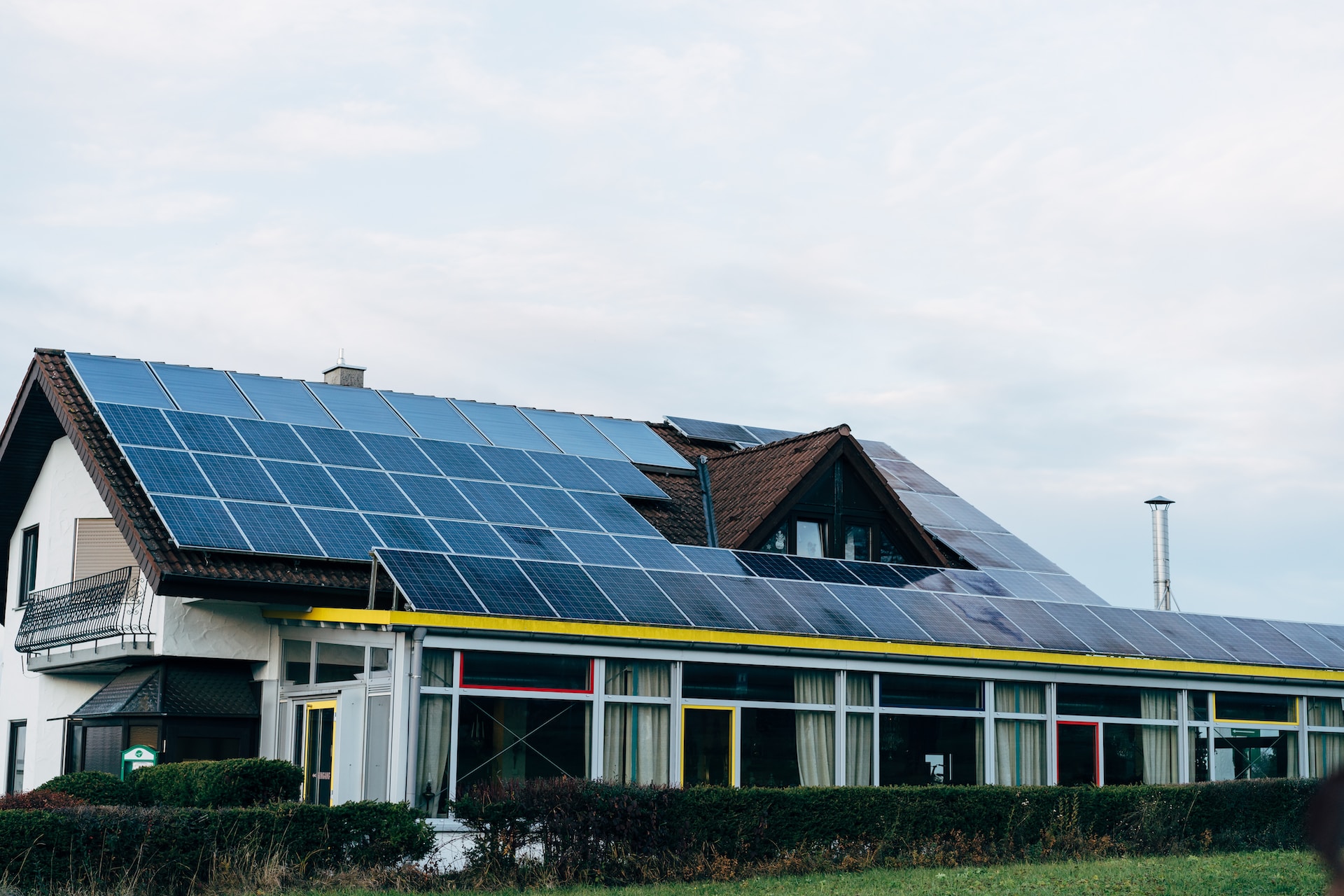 découvrez comment vivre en harmonie avec la nature grâce à l'énergie autonome. explorez des solutions durables et innovantes pour réduire votre dépendance énergétique tout en préservant l'environnement. transformez votre mode de vie en adoptant des systèmes énergétiques indépendants et respectueux de la planète.