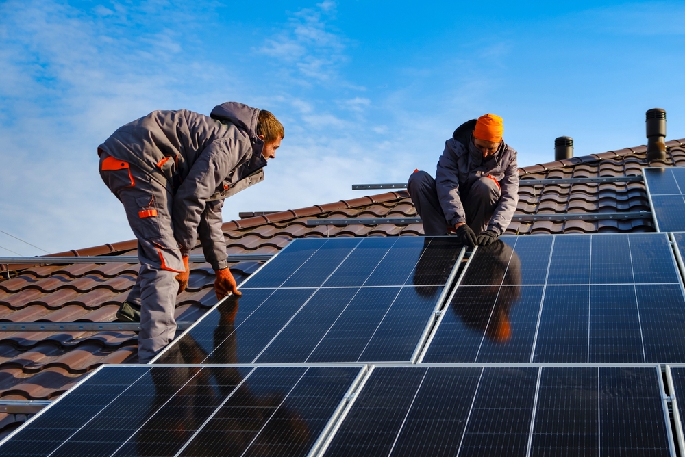 découvrez notre entreprise photovoltaïque à lyon, spécialisée dans l'installation de panneaux solaires pour optimiser votre consommation d'énergie et réduire votre facture électrique. profitez d'un service sur-mesure et d'une expertise reconnue dans le domaine des énergies renouvelables.