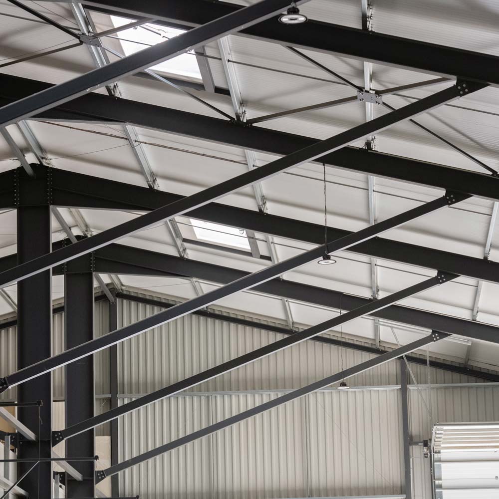 découvrez nos hangars agricoles conçus pour répondre aux besoins des professionnels de l'agriculture. offrant robustesse, fonctionnalité et durabilité, nos structures protègent vos équipements et récoltes tout en optimisant votre espace de travail.