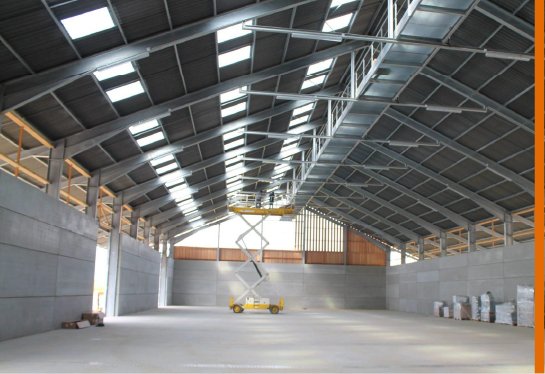 découvrez notre hangar plat, une solution idéale pour le stockage et la protection de vos biens. conçu pour offrir une grande capacité et une durabilité accrue, ce hangar s'adapte à tous vos besoins logistiques tout en garantissant un accès facile. profitez d'un espace fonctionnel et sécurisé pour vos équipements et marchandises.