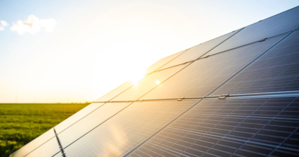 découvrez l'histoire fascinante de l'inventeur du panneau solaire, son parcours innovant et l'impact révolutionnaire de sa création sur la révolution énergétique et la transition vers des sources d'énergie renouvelable.