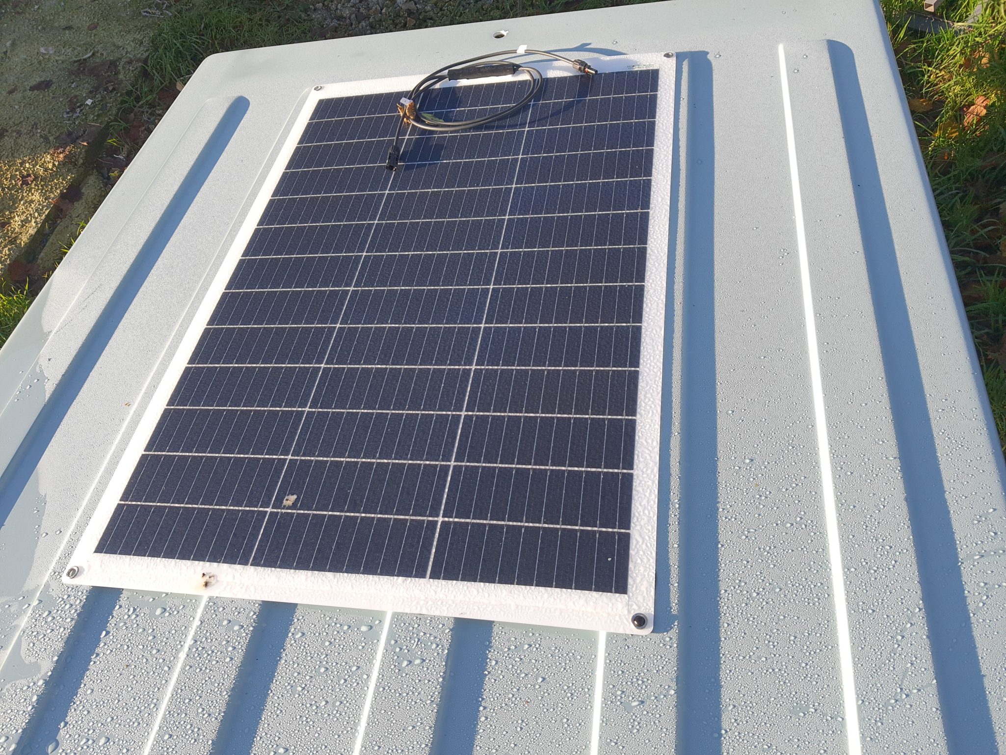 découvrez notre kit solaire pour van, la solution idéale pour alimenter vos aventures sur la route. profitez d'une énergie propre et renouvelable pour vos équipements grâce à un système facile à installer et performant. équipez votre van pour des séjours autonomes et respectueux de l'environnement.