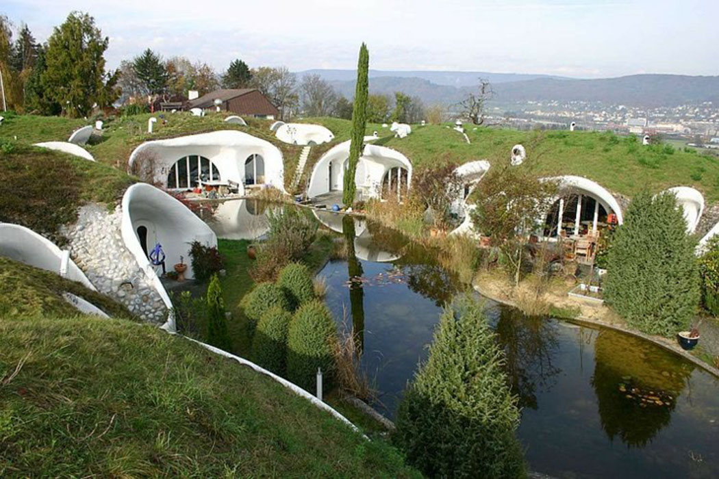 découvrez notre guide sur les maisons écologiques : des astuces pour construire, rénover et vivre dans un habitat respectueux de l'environnement. adoptez un mode de vie durable tout en préservant le confort et l'esthétique de votre foyer.