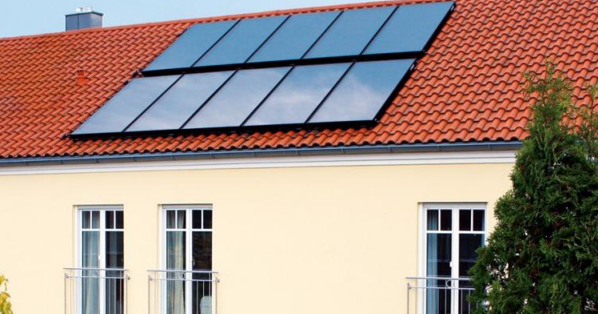 découvrez l'importance de l'orientation des panneaux solaires pour maximiser leur efficacité. apprenez comment un bon positionnement peut optimiser la production d'énergie et réduire vos factures d'électricité.