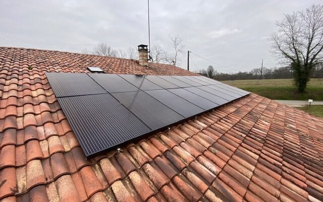 découvrez notre sélection de panneaux solaires de 6 kw, parfaits pour optimiser votre production d'énergie renouvelable. idéals pour les foyers et les entreprises, ces panneaux garantissent une performance optimale et des économies sur votre facture d'électricité. investissez dans l'énergie verte dès aujourd'hui !