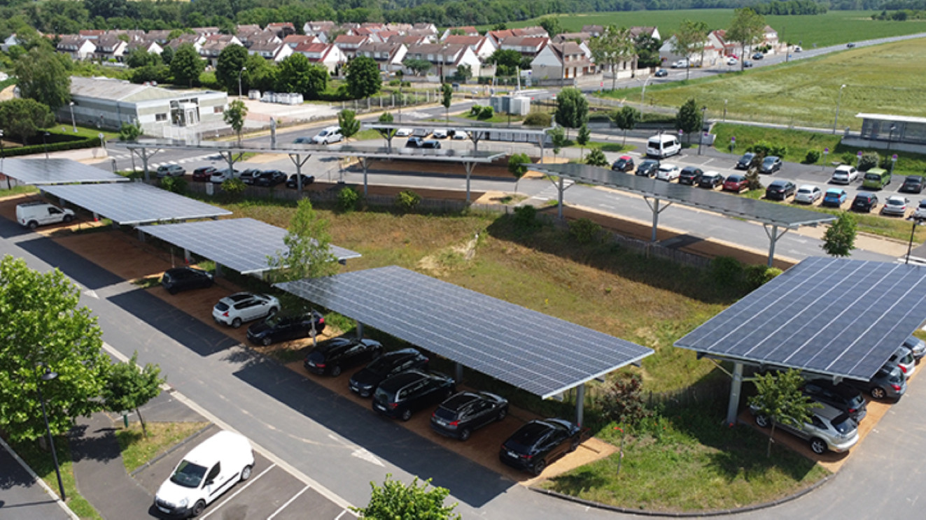 découvrez des solutions écologiques et économiques avec nos panneaux solaires à clermont-ferrand. profitez de l'énergie renouvelable pour réduire vos factures d'électricité et contribuer à la protection de l'environnement. obtenez un devis personnalisé dès aujourd'hui !